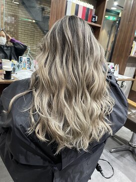 ラフ(LAFF) #黒髪#ボブルフ#ネビージュ#小顔#ワンレン