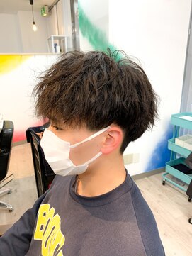 フリーダムメルシー(freedom Merci) ■ツイストパーマ ツーブロック スパイラル