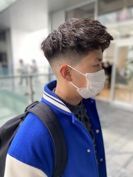 マイティ バイ エイチ(mighty by H) ソフトツイストパーマ×フェードカット