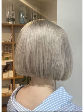 ルイス 喜連瓜破(Luis) ボブ×ホワイトベージュ