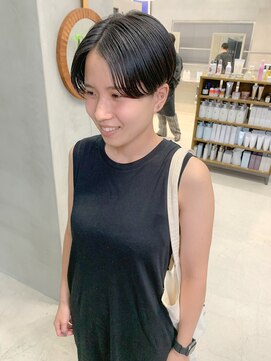 テトヘアー(teto hair) 刈り上げショート、刈り上げ女子、ハンサムショート