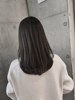 リビンバイアフロート(Livin by afloat)&nbsp;大人綺麗なレイヤーストレート　暗髪　グレージュ　おおたかの森