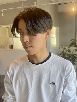 西本整髪 センターパート