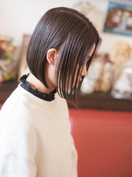 デフ(def) 前下がりボブ×アッシュカラー