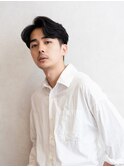 大人のビジネスマン向けセンターパート×ビジネスカジュアル