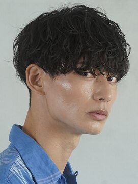 レタッチ バイ フィフス 天神大名(RETOUCH by fifth) 波巻きスパイラルパーマセンターパートウルフフェザーパーマ30代