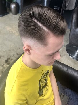 ヴァーヴヘアーファウンデーション(Verve Hair Foundation) スキンフェード