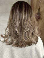 アポロ 横浜駅店(apollo)&nbsp;xバレイヤージュ/ホワイトグレージュ/レイヤーカット