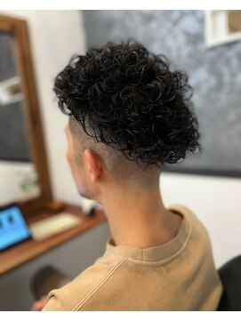 スリーナイン(THREE NINE) 【THREENINE】