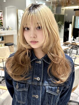 シーク 八王子(CHIC) 顔周りレイヤーカット ハイトーンデザインカラー【八王子】