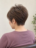 aptas 青山/表参道 白髪染め/白髪ぼかしハイライト/ボリュームアップエクステ&nbsp;表参道/青山/軽い束感のブラウンショート