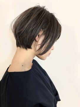 キアラ(Kchiara) 大人の前下がりショート/kchiara川野直人