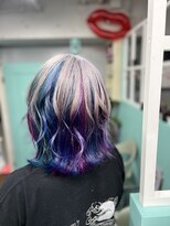 アスイン(asuin)&nbsp;色が抜けても綺麗なブリーチ一回超派手髪☆