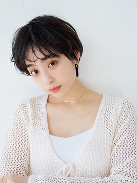 アイニー(ainee) 前下がり小顔ショート黒髪丸み