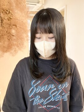 ユイバイラドンナ(Huit by LADONNA) 暗髪×レイヤースタイル