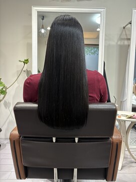 ラニウ(La Niu) 髪質改善×ストレートロング切りっぱなし