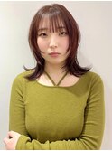 顔周りレイヤーカット ピンクベージュ 外ハネミディアム