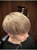 ショートマッシュウルフ　ミルクティーベージュ　ブロンド　池袋