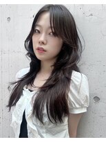 ピア ヤクイン(Pia Yakuin)&nbsp;レイヤーカット　ハッシュカット