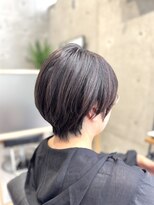 コティ(Kotii)&nbsp;耳周りと襟足をタイトにしたショートスタイル♪