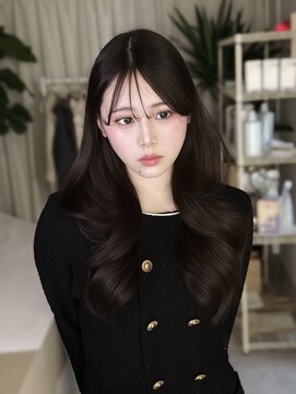 ヴェイナゴヤ(VEYY. nagoya) シースルーバング/レイヤーカット/韓国ヘア/前髪/後れ毛オリーブ