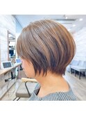 ショートボブ