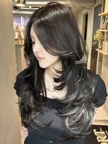 フォート(FORT) 赤味が嫌いな方のダークグレージュ/バタフライレイヤー/顔周り