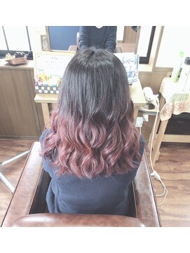 サロンド コンフォート サーヴァ(Salone di Comfort SaVa) ピンクヴァイオレットグラデーション