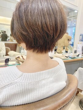 キャンバス バイ ネオリーブ 横浜西口(Canvas by neo.) 大人かわいい小顔丸みのあるショートボブ　20代30代40代