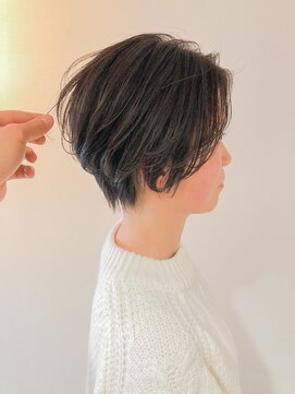 コマド(Comado) ゆる巻きショート