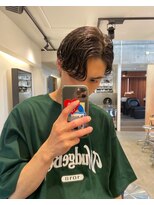 センターパート　ワンカールニュアンスパーマ