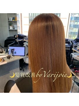 ヴィオラスバイポッシュ ギンザ(Violus by Posh GINZA) 髪質改善byヴァリジョア