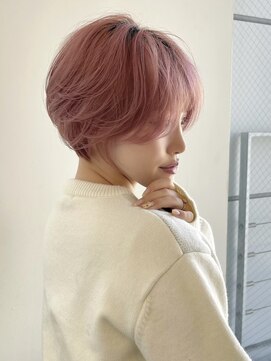 イヴォークトーキョーオーサカ(EVOKE TOKYO osaka) 丸み 抜け感 可愛い 韓国風 ショート ピンクカラー ブリーチなし