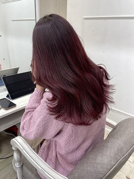 シーン(seen) 【くびれヘア×ワインレッド】