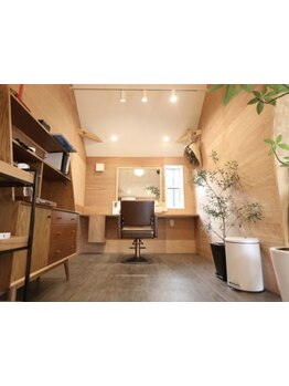 4席のPrivate空間で今迄にない+αな非日常体験ができ『自宅のように寛げる』アットホームな雰囲気が自慢