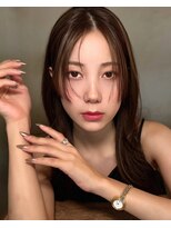 メゾンドムニ 恵比寿(Maison de MUNi)&nbsp;外ハネ前髪なしセンターパートレイヤーくびれセミロング