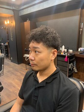 クラシコ(CLASSICO) バーバーカットバーバースタイルバリカンスーツパーマモテ髪