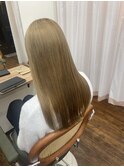 オリーブベージュ