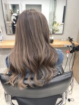 ロマリア 青山 南青山(Lomalia)&nbsp;【Lomalia青山】白髪ぼかし×ハイライトカラー/シルキーベージュ