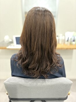 マイン ヘアー クリニック(main hair Clinic)の写真/色づくほど、気品あふれる髪へ。極上カラーで叶える、芯から潤う深い艶とシルクの輝きをあなたに*