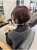 深みピンク　　ミニマルショートボブ