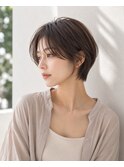 ハンサムショート×透け感ブラウン×ノームコア