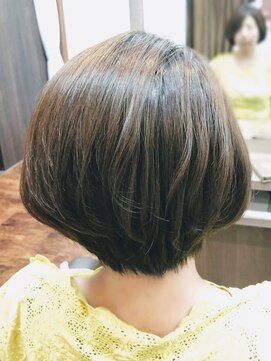 ナトゥーラ 滝ノ水店(Natura) エレガントボブ