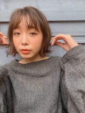 バズ(BUZZ) 外ハネショートボブ