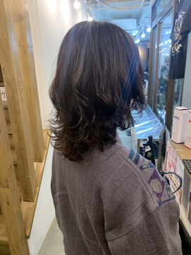 シェア 天王寺(share) ミディアムウルフ/シースルー/外ハネ