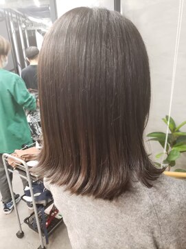 ラフランクリー(la frankly) 20代30代/くせ毛カバー/透明感ショート/ツヤ髪