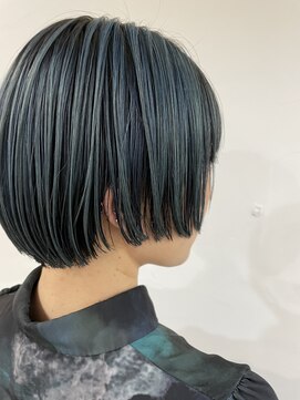 ロッソサンテ(rosso sante) 丸み　ライン感　タイトミニボブ