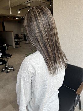 ノイ(NEU) 【NEU×石田】ハイライト×シルバーベージュ♪