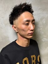 ディスイズバーバーサード(THIS IS BARBER 3rd)&nbsp;ツイストパーマ　メッシュ　スキンフェード