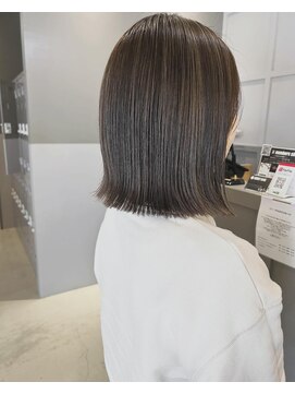 イル(il) ミディアムボブ